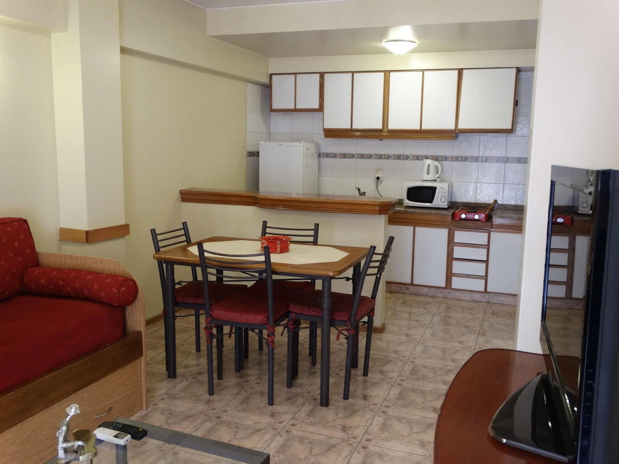 Altezza Apart Suites Мендоса Екстериор снимка