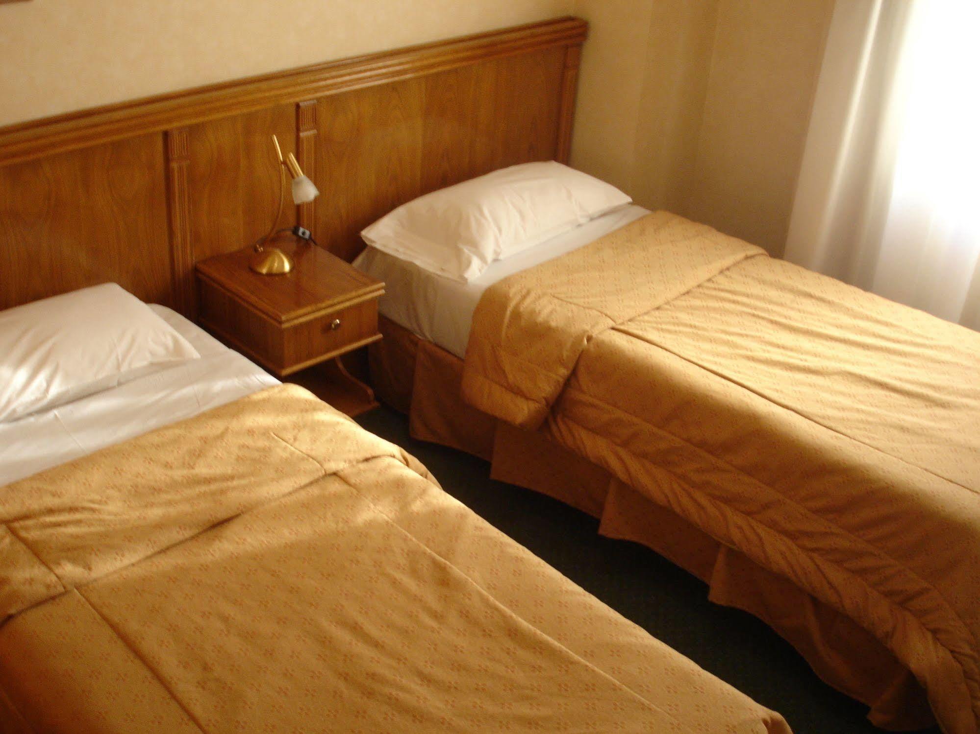 Altezza Apart Suites Мендоса Екстериор снимка